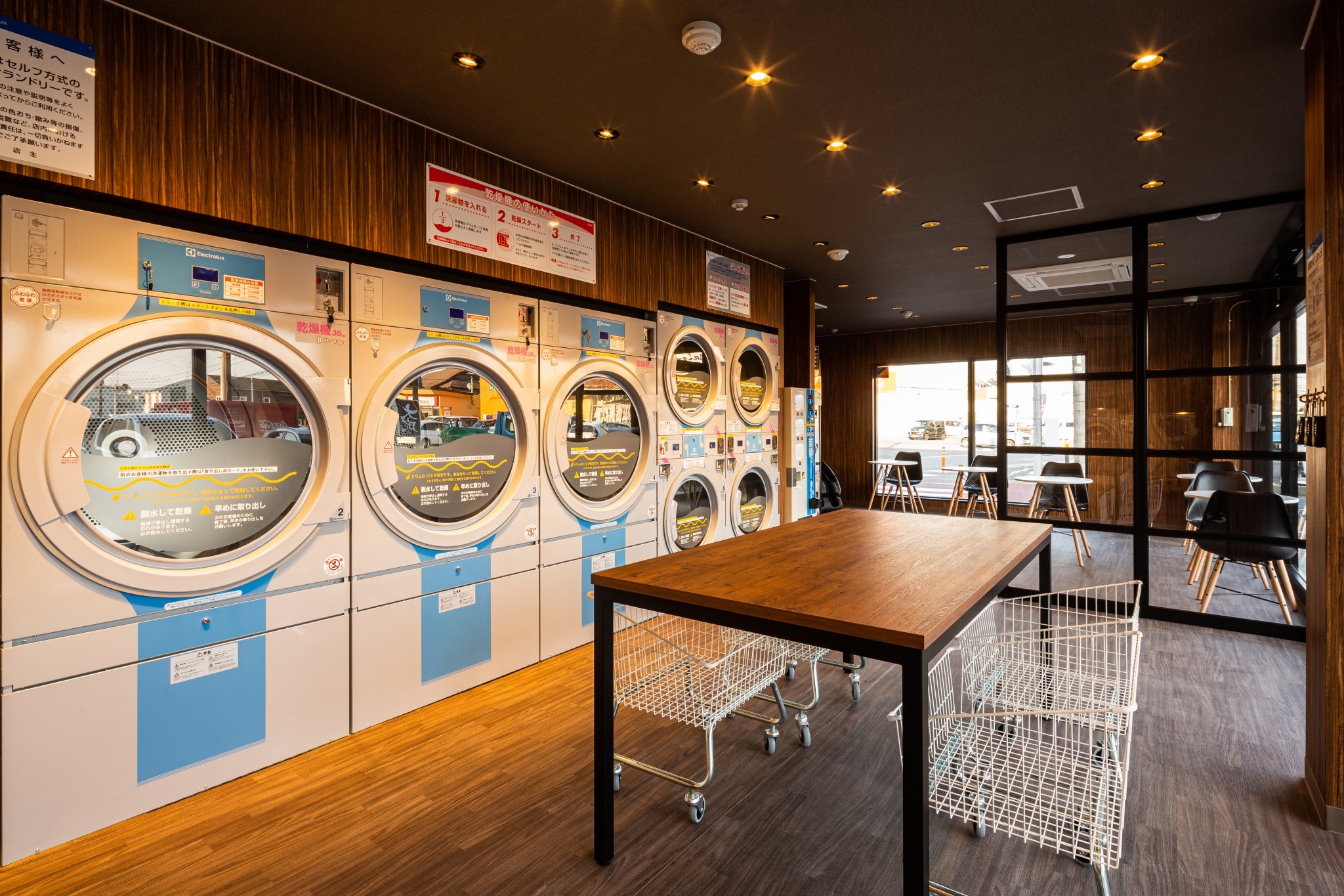 ECO WASH CAFE郡山新屋敷店様店舗リノベーション